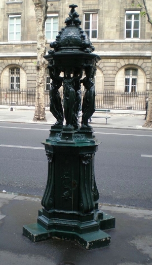 Fontaine boulevard du Palais