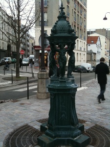 Fontaine Wallace rue des envierges