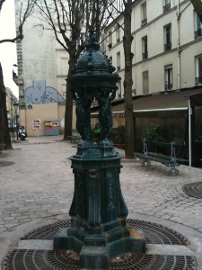 Fontaine Wallace place Maurice Chevalier Fontaine Wallace place Maurice Chevalier
