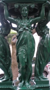 cariatide genou droit